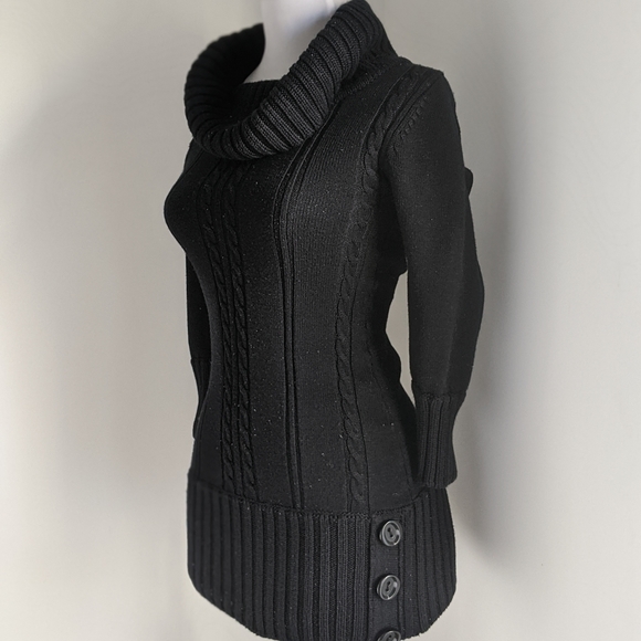 XOXO Sweater - Picture 4 of 5